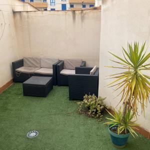 PISO SEMI NUEVO CON ASCENSOR Y PLAZA DE GARAJE EN YECLA