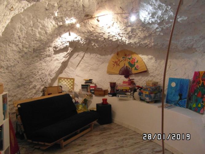 CASA INDEPENDIENTE EN EL CERRO DEL CASTILLO Y EN YECLA