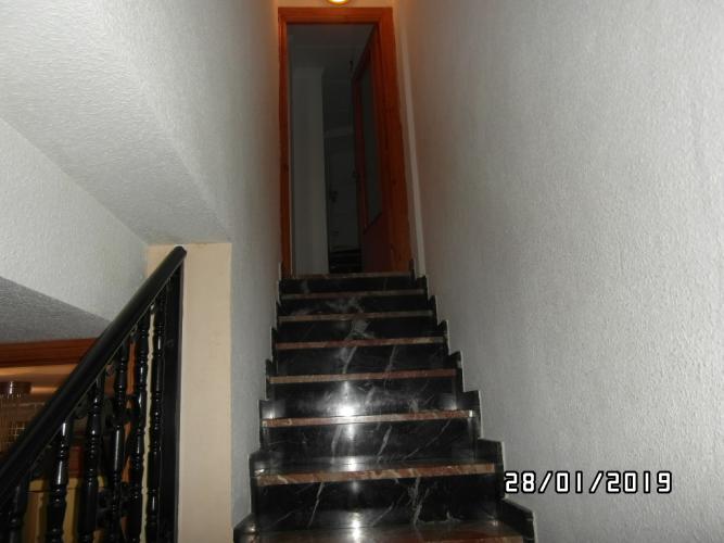 CASA INDEPENDIENTE EN EL CERRO DEL CASTILLO Y EN YECLA