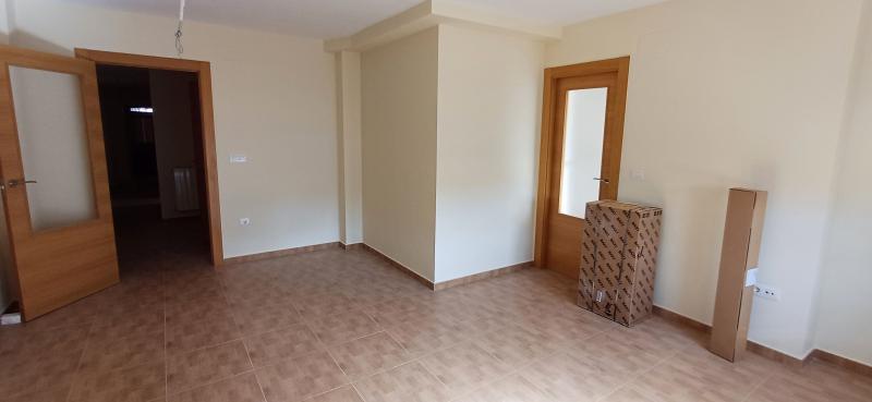 PISOS NUEVOS CENTRICOS Y EN YECLA