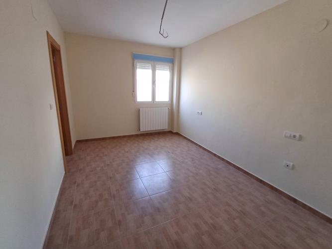 PISOS NUEVOS CENTRICOS Y EN YECLA