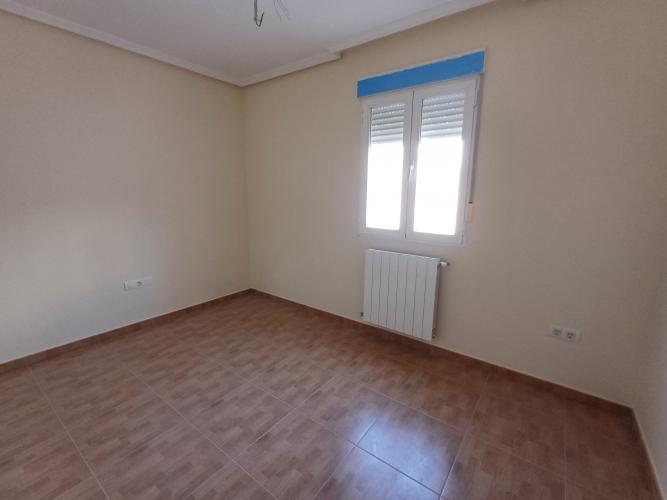 PISOS NUEVOS CENTRICOS Y EN YECLA