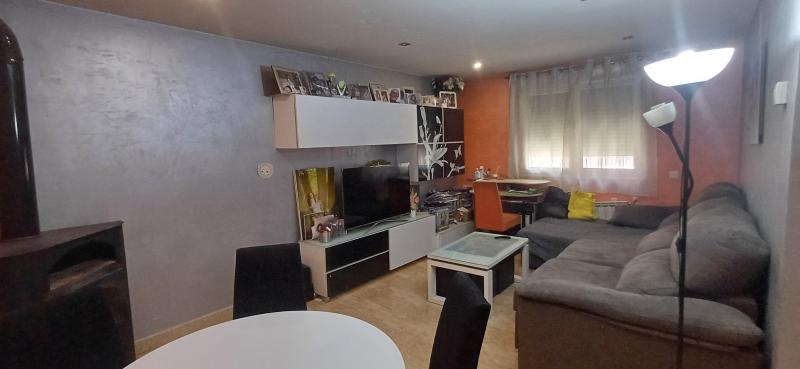 DUPLEX DE 200 MTS. EN ZONA RESIDENCIAL Y EN YECLA