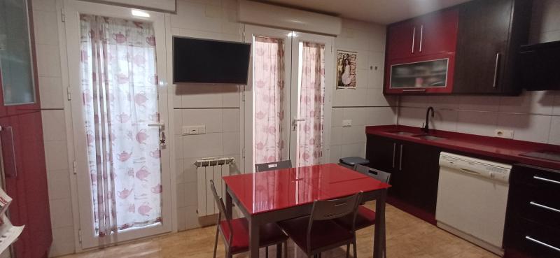 DUPLEX DE 200 MTS. EN ZONA RESIDENCIAL Y EN YECLA