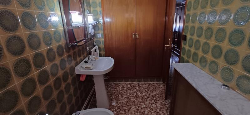 PISO CENTRICO AMUEBLADO PARA ENTRAR A VIVIR Y EN YECLA