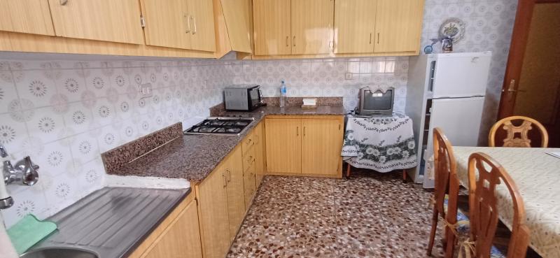 PISO CENTRICO AMUEBLADO PARA ENTRAR A VIVIR Y EN YECLA