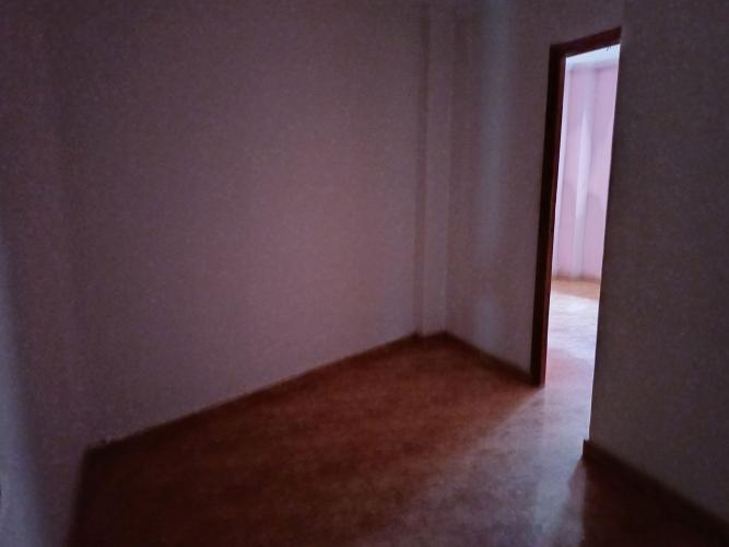 CASA INDEPENDIENTE CON COCHERA Y PATIO POR LA IGLESIA VIEJA EN YECLA