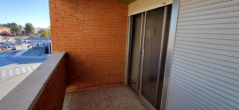 PISO JUNTO AL HOSPITAL Y A LA FERIA DEL MUEBLE DE YECLA.