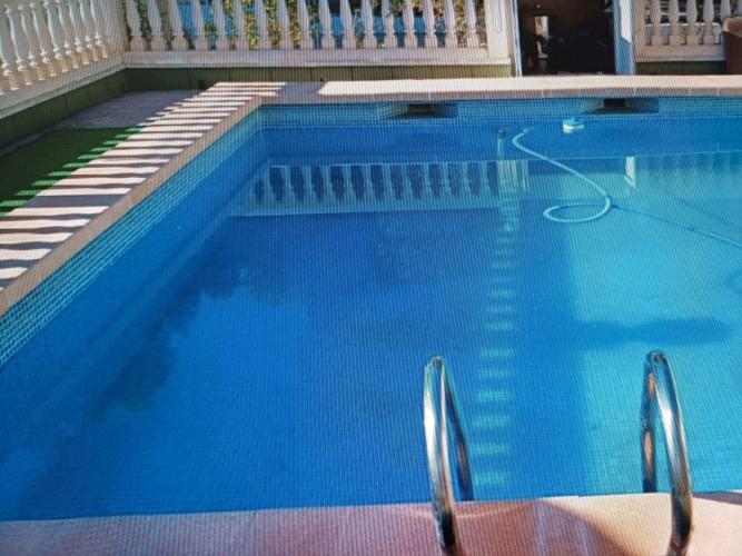 CHALET PARA VIVIR TODO EL AÑO Y MUY CERCA DE YECLA