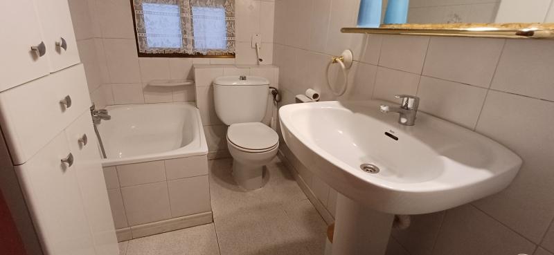 DUPLEX INDEPENDIENTE JUNTO A LA PLAZA DE SAN CAYETANO Y EN YECLA