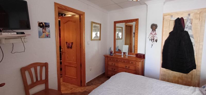 CASA INDEPENDIENTE CERCA DEL AYUNTAMIENTO DE YECLA