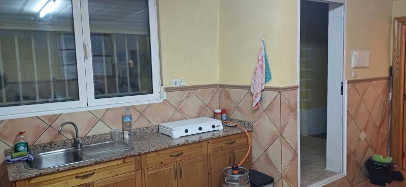 CHALET PARA VIVIR TODO EL AÑO Y MUY CERCA DE YECLA