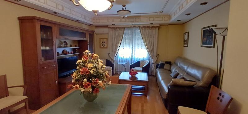 PISO 1º CERCA JARDIN DE LAS PALOMAS Y EN YECLA