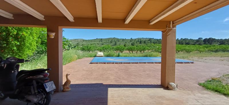 CHALET PARA ENTRAR A VIVIR EN ALTOS DE CAUDETE Y EN YECLA
