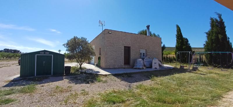 CHALET PARA ENTRAR A VIVIR EN ALTOS DE CAUDETE Y EN YECLA
