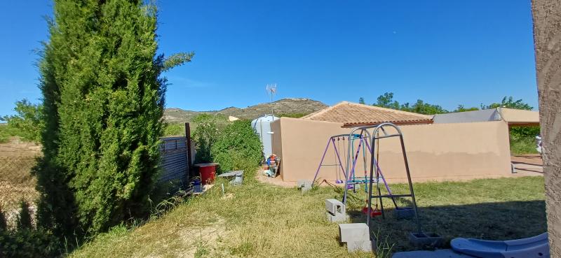 CHALET PARA ENTRAR A VIVIR EN ALTOS DE CAUDETE Y EN YECLA