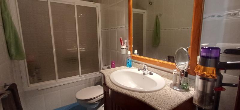 CASA DUPLEX EN UNA PLAZA CON 2 GARAJES Y EN YECLA