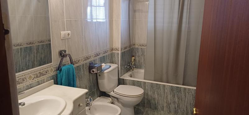 CHALET MUY CERCA DE YECLA, CON PISCINA Y AMUEBLADO