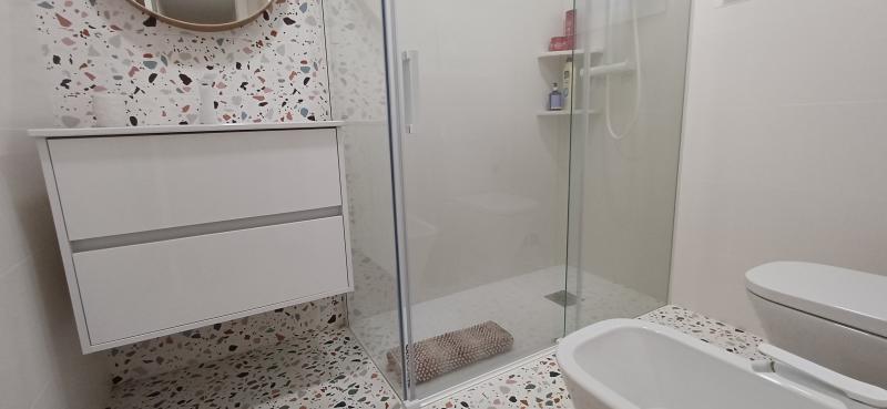PISO REFORMADO DE TODO ZONA ALAMEDA CON BALCON Y EN YECLA
