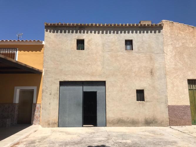 CASA DE CAMPO ADOSADA DE 103 MTS. EN YECLA