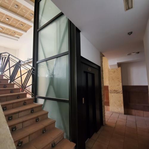 NAVE CON RESTAURANTE Y SALAS PARA EVENTOS Y EN YECLA