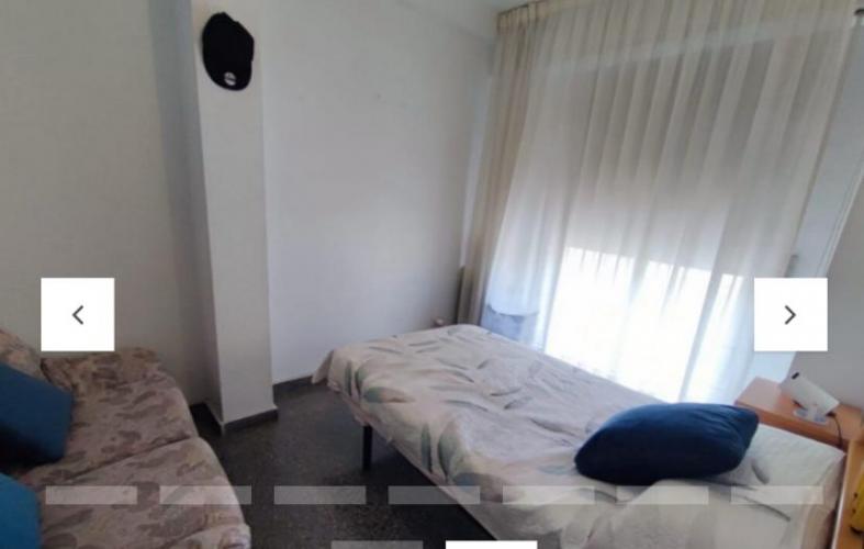 PISO GRANDE CON 4 BALCONES Y EN YECLA