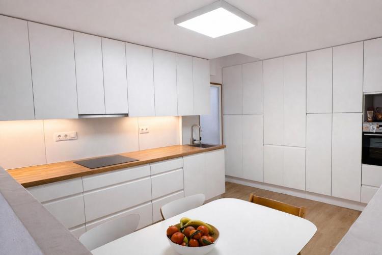 PISO CON ASCENSOR REFORMADO Y MUY CENTRICO EN YECLA