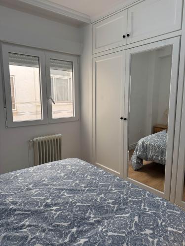 PISO REFORMADO DE TODO ZONA ALAMEDA CON BALCON Y EN YECLA