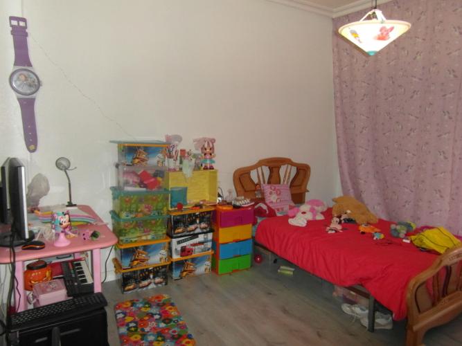 PISO CON REFORMAS BALCON GRANDE Y EN YECLA