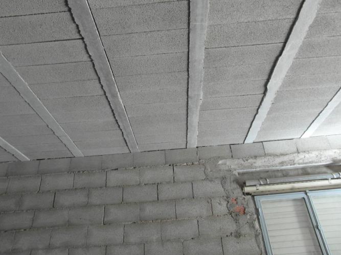 CHALET PARA ACABAR DE OBRA Y EN YECLA